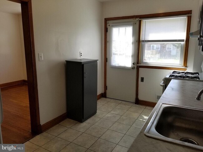 Foto del edificio - 1673 Burnwood Rd