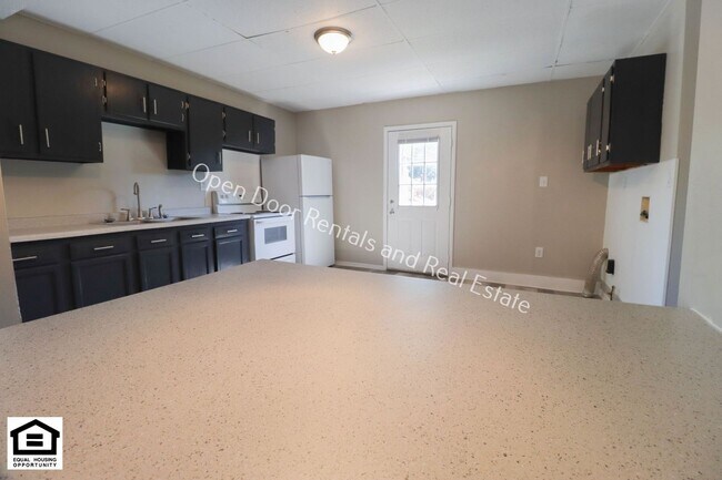 Foto del edificio - 317-319 W Masterson Ave