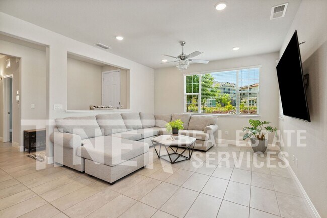 Foto del edificio - 10899 Portico Cir