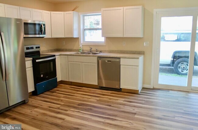 Foto del edificio - 520 Clyde Ave