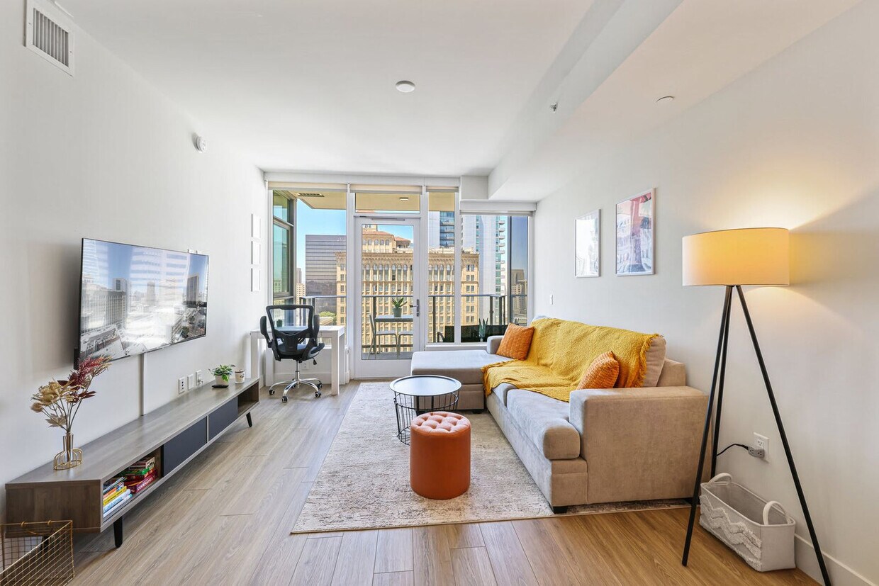Foto principal - 702 Broadway