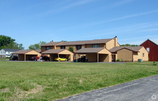 Foto del edificio - Last Farm Townhouses