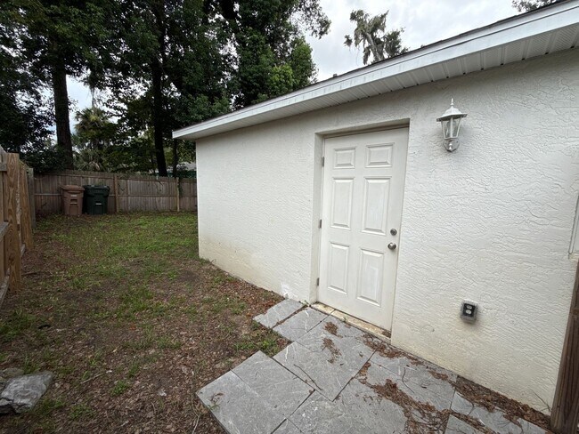 Foto del edificio - ***COMING SOON *** Modern Open-Concept Home Near I-75 & Downtown Ocala AVAILABLE SEPTEMBER 1