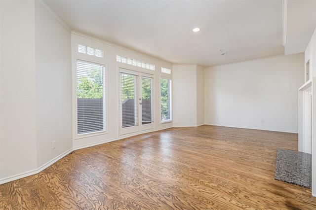 Building Photo - 4040 Avondale Ave