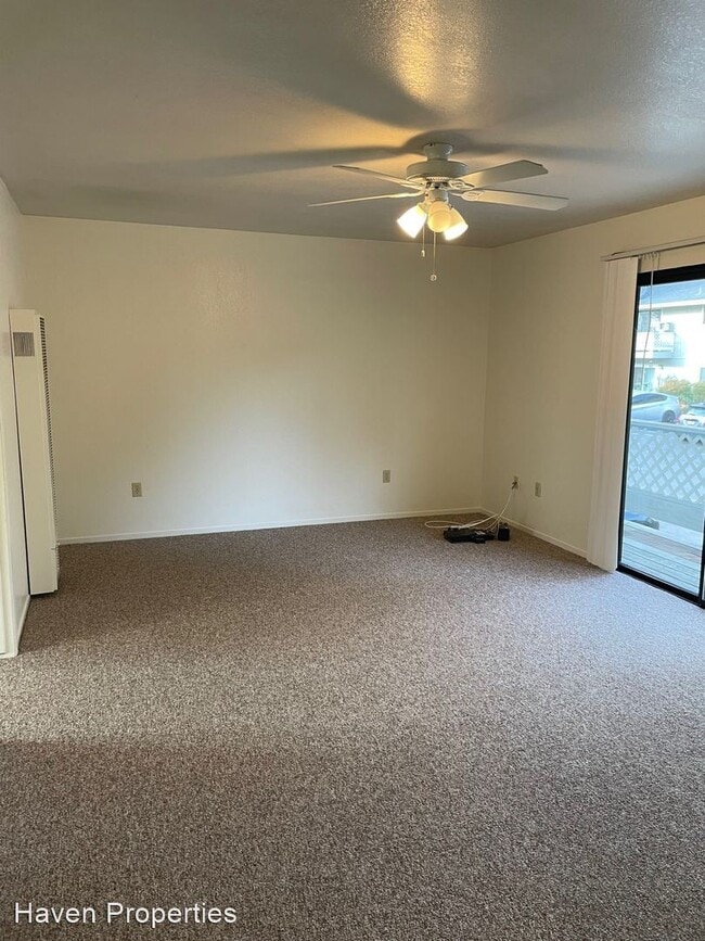 Building Photo - 2 br, 1 bath House - 5550 Traffic Way #15
