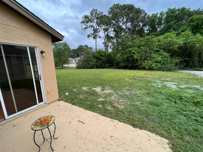 Foto del edificio - Charming 3/2 Home with open floor plan.