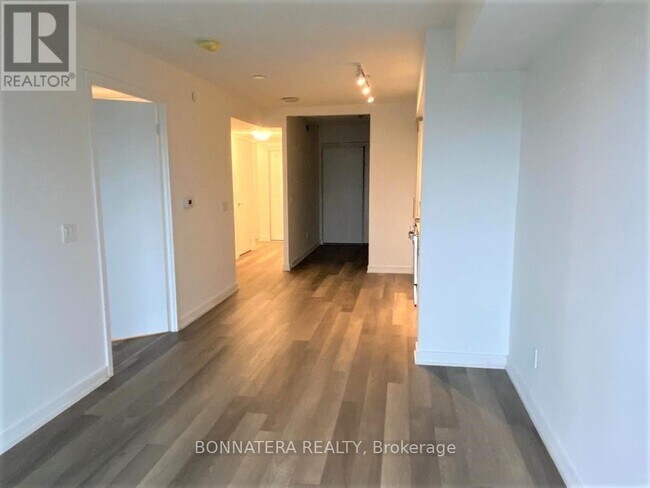 Building Photo - 181 Huron St