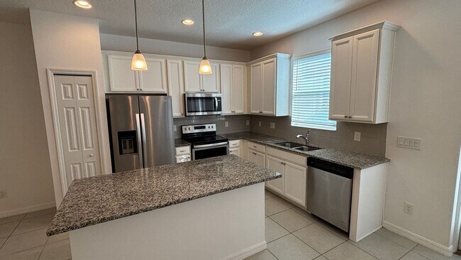 Foto del edificio - 3BD/2.5BA Town Home in Goldenrod Reserve C...
