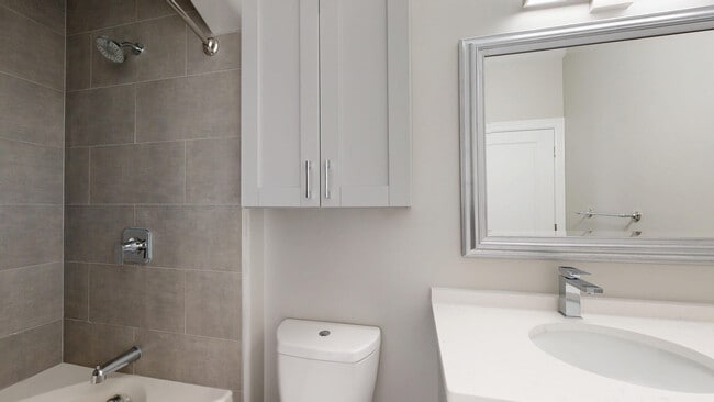 Interior Photo - Lenox Farms