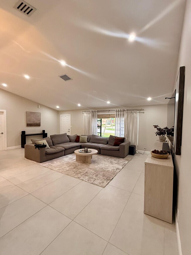 Photo - 14191 Snowberry Dr House