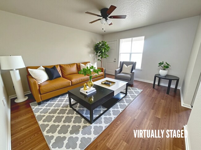 Foto del edificio - 2808 Cantabrian Dr