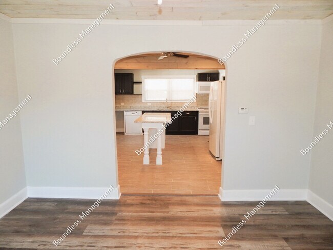 Building Photo - 2438 Semmes St