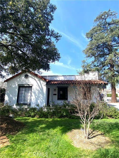 Foto del edificio - 291 N 6th Ave