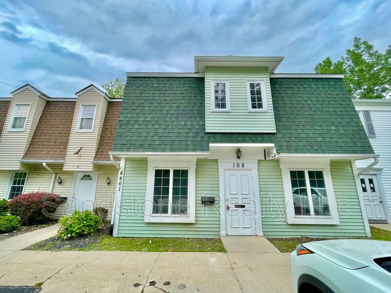 4461 Oberlin Ave Unit 102, Lorain, OH 44053 Condo for Rent in Lorain