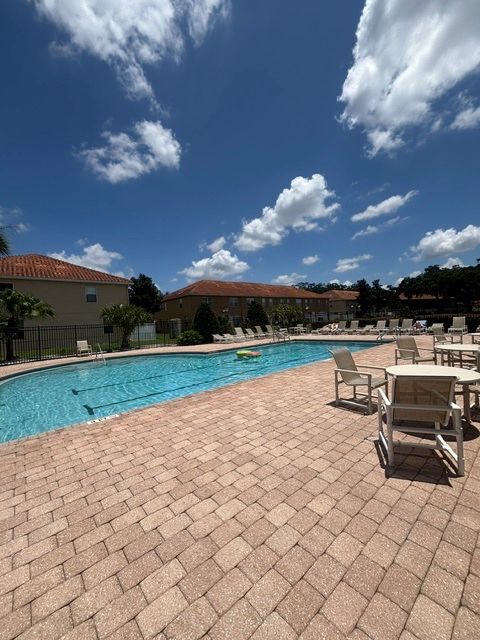 Foto del edificio - 5479 Paradise Cay Cir