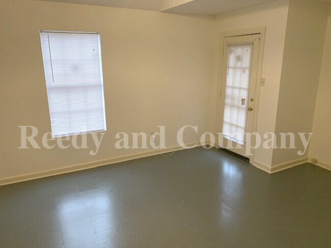 Foto del edificio - 2959 Lark Rd