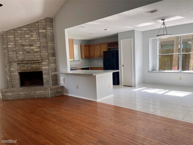 Building Photo - 3 br, 2 bath House - 2424 Willow Bend Drive