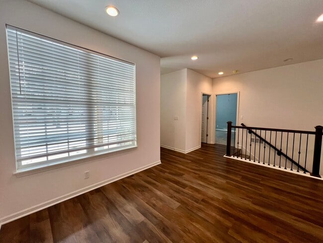 Building Photo - Exquisite New Construction Townhome
