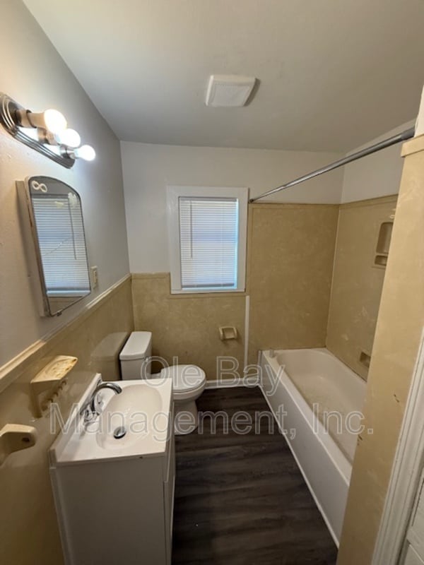 Building Photo - 6014 Windy Hill Cir S