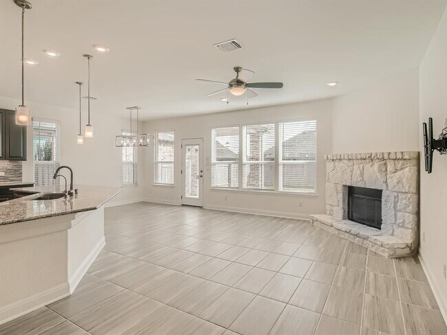 Building Photo - 1832 Bogata Ln