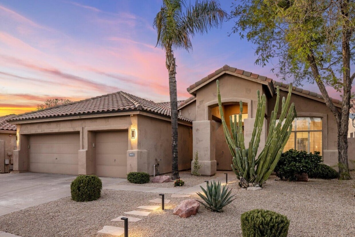 Foto principal - 9872 E Winchcomb Dr
