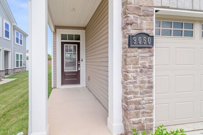 Building Photo - Modern Comfort, Effortless Living & Unbeatable Convenience in Northfield Crossing 3BR/2.5BA, 2 Ca...