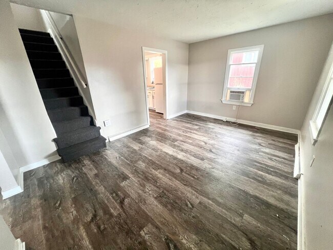 Foto del edificio - Aliquippa - Stunning 3 Bedroom 1 Bathroom ...