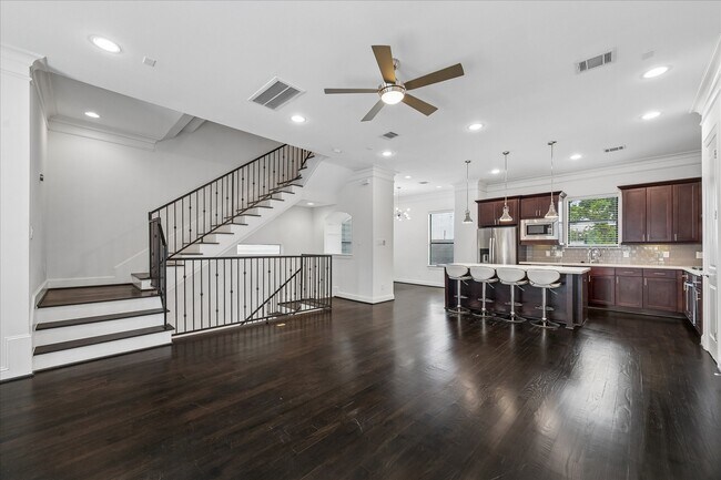 Foto del edificio - 734 W 20th St