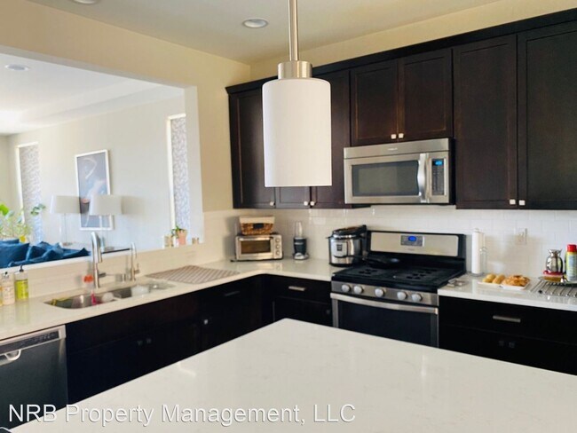 Foto del edificio - 4 br, 3 bath House - 8103 S 15th St