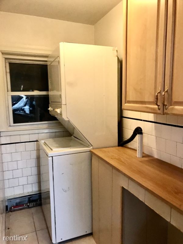 Building Photo - 2 br, 1 bath Apartment - 122 Leah St 2 Unit 2