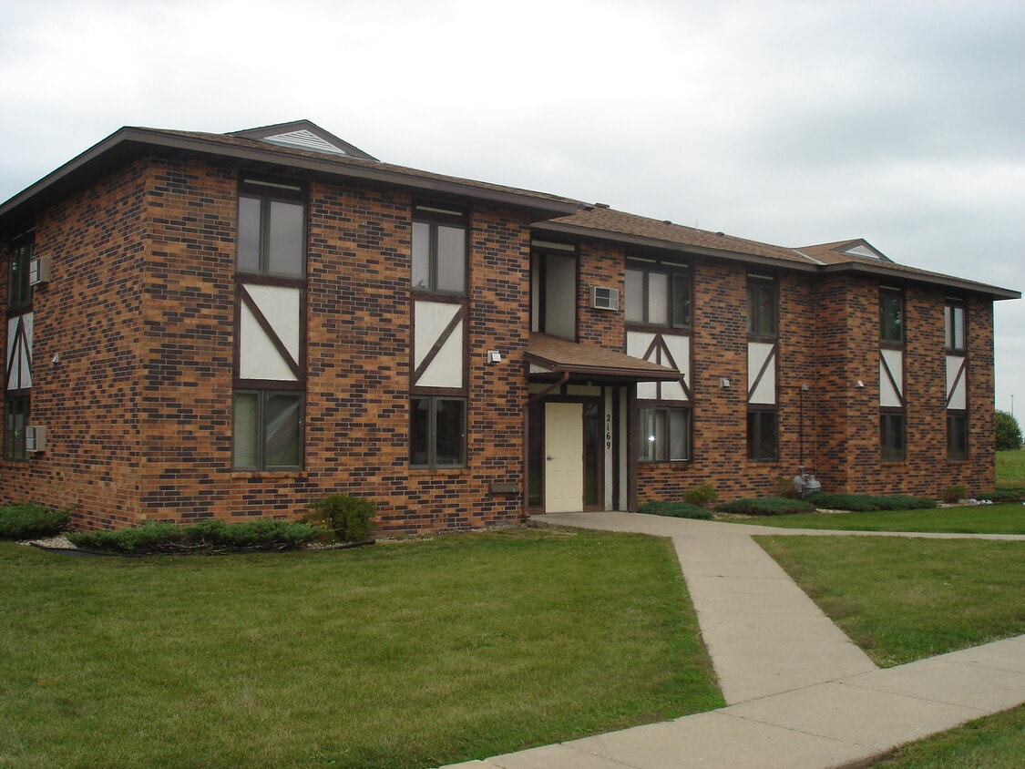Primary Photo - 2205 Cecilee St