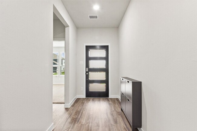 Foto del edificio - 30223 Fledged Wing Dr