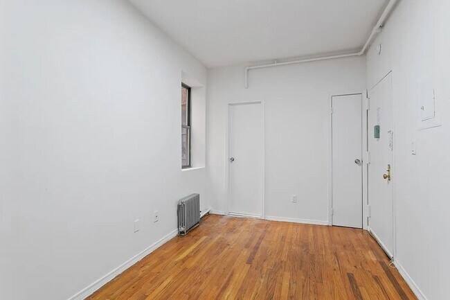Foto del edificio - 239 West 63rd Street