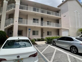 Building Photo - 5016 Rose Hill Dr