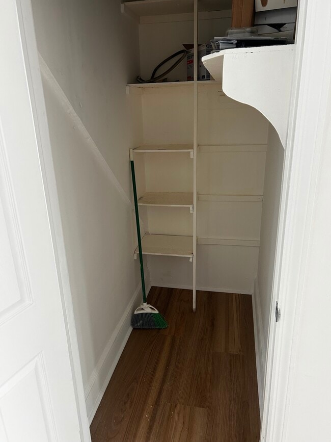 Building Photo - 143 Armstrong Ave