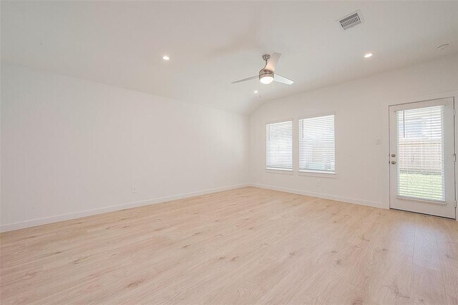 Building Photo - 1223 Ricasoli Dr
