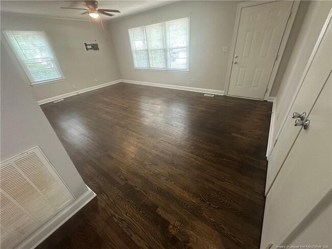 Building Photo - 116 Hunter Cir