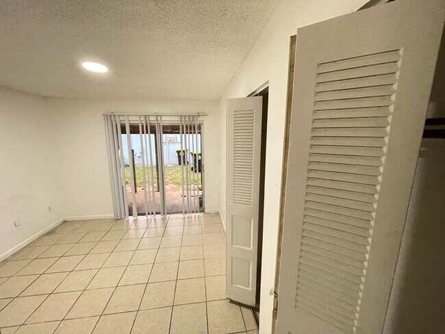 Foto del edificio - 226 6th Jpv St
