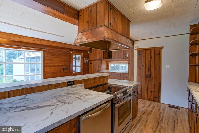 Building Photo - 650 NJ-70