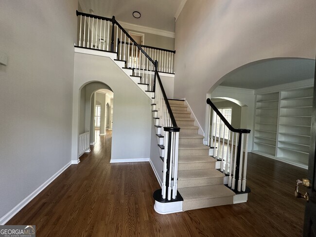 Building Photo - 2326 Snug Harbor NE