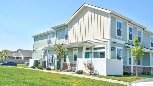 Building Photo - Sunnyvale Village