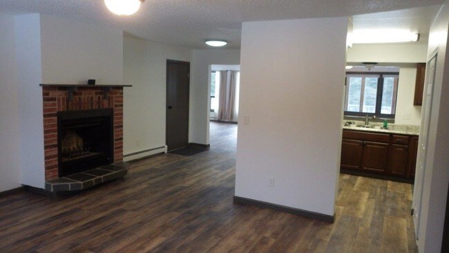 Building Photo - 1008 Kaknu Way