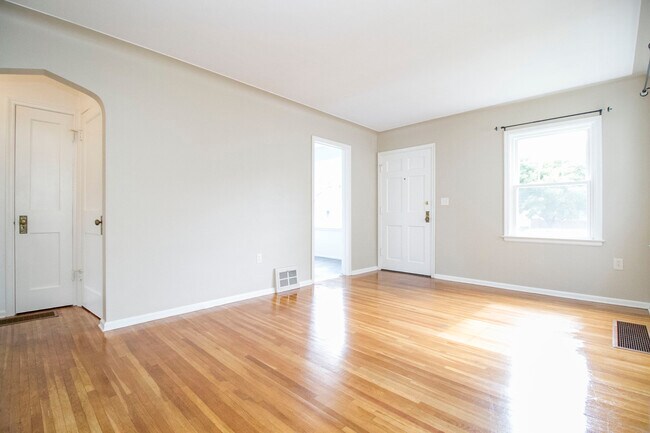 Foto del edificio - 742 Kipling Dr