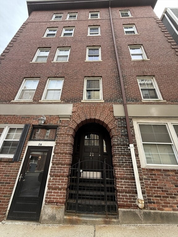 Building Photo - 21 Moon St