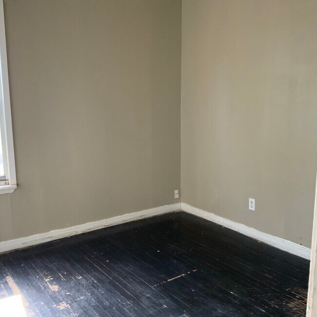 Foto del edificio - 3 Bedroom 1 Bath home Call today for Move in Special