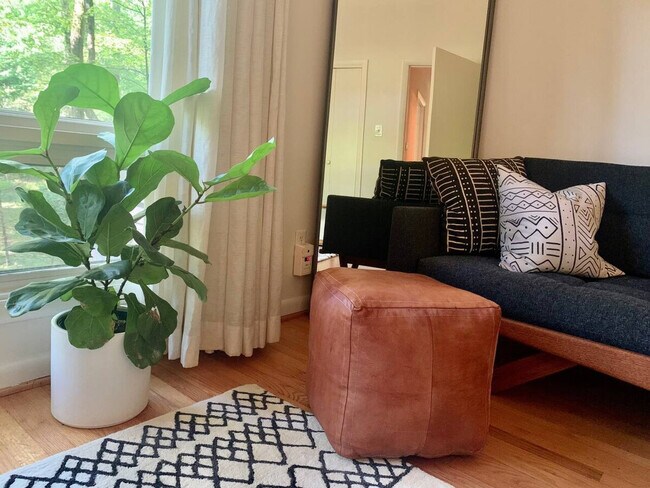 Foto del edificio - 603 Rock Creek Rd