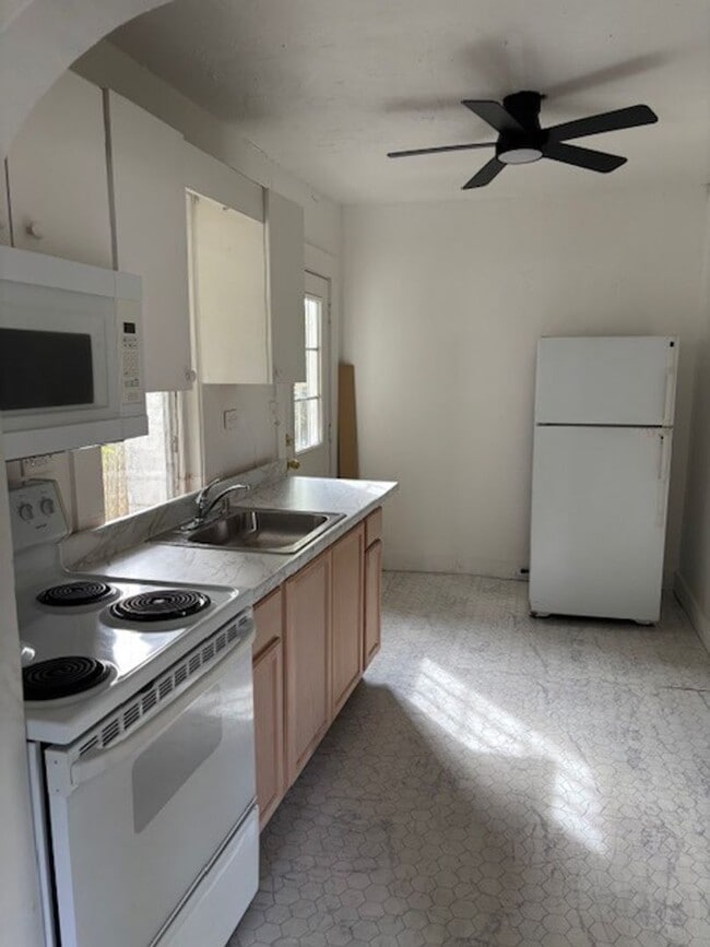 Foto del edificio - 324 N Orange St