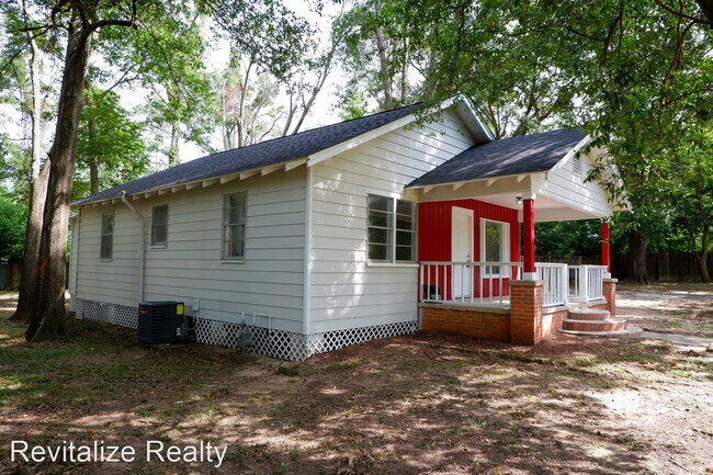 Building Photo - 3 br, 1 bath House - 2405 Wolf Ridge Rd