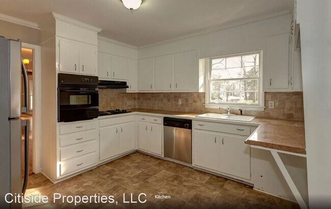 Foto del edificio - 4 br, 3 bath House - 3146 Friar Tuck Way
