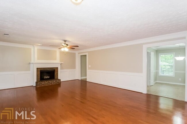 Building Photo - 679 Dogwood Dr NW